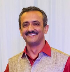 image of sundeep kapur smiling